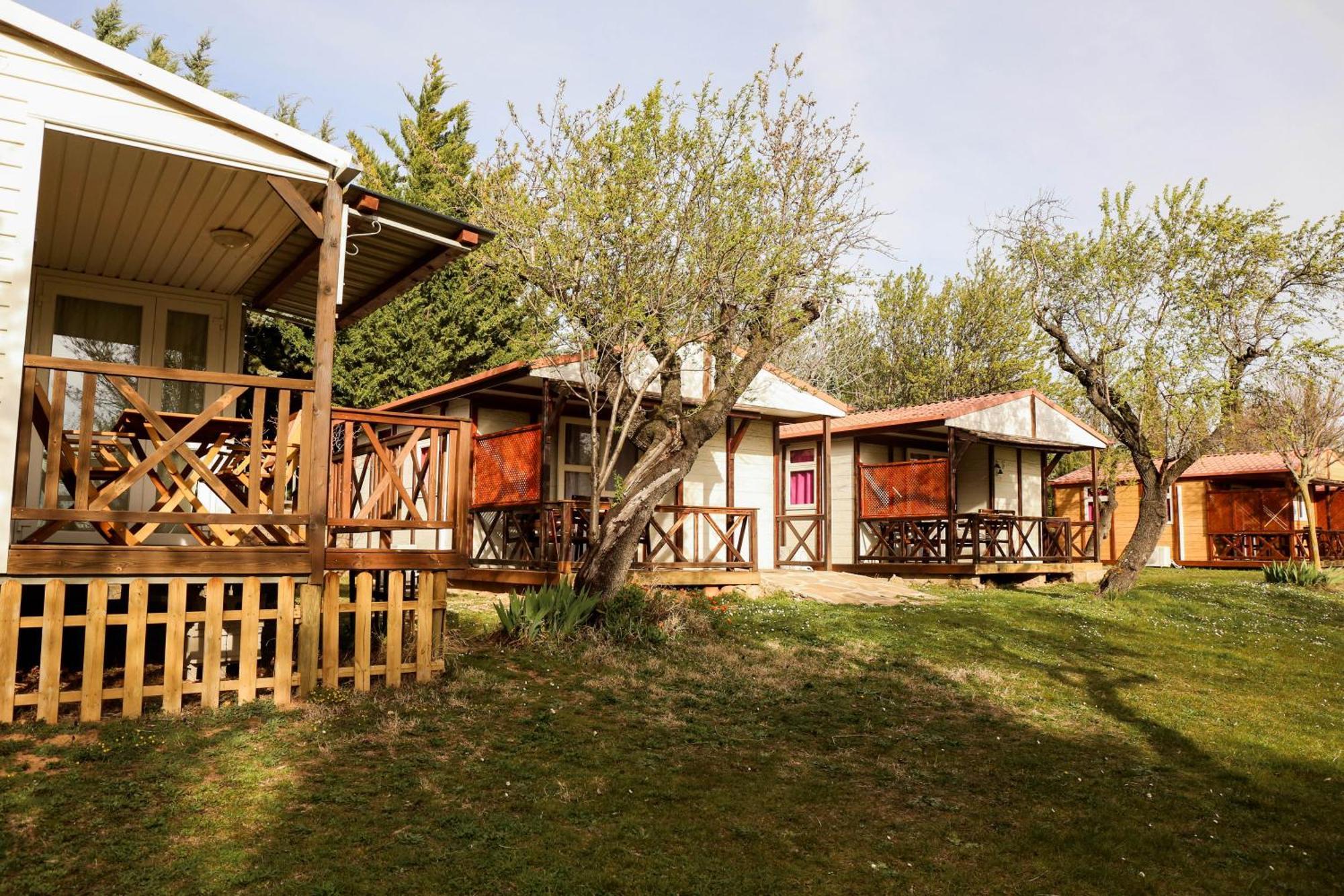 Camping Castillo De Loarre Zewnętrze zdjęcie