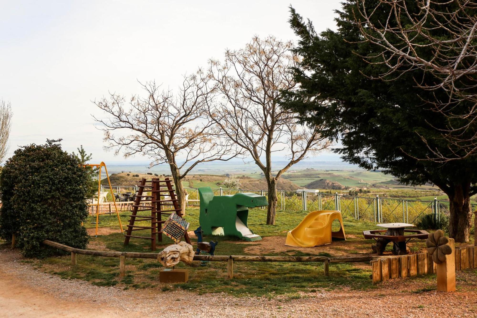 Camping Castillo De Loarre Zewnętrze zdjęcie